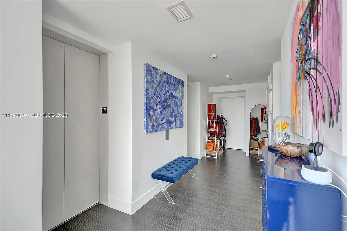 Building Photo - 1100 Biscayne Blvd #3708S
