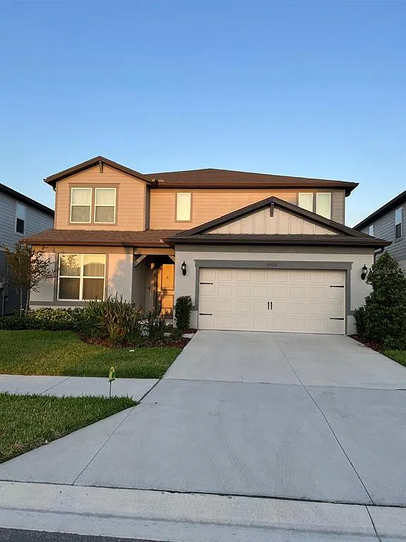 5 bed, 4.5 bath, 3416 sqft, $3,300 — Photo 1