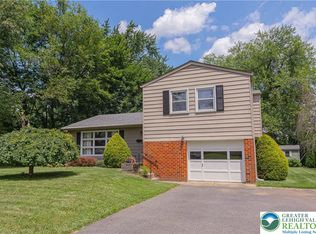 2064 Hopewell Rd, Bethlehem, PA 18017
