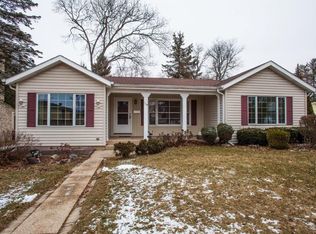 114 Lincoln Ave, Mukwonago, WI 53149