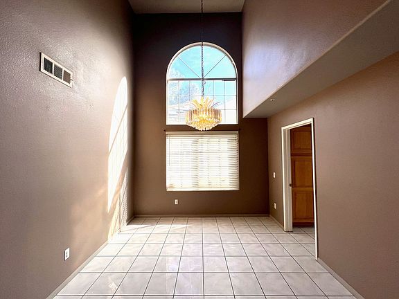 5th image of 14281 Geneva Ct