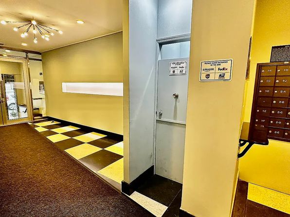 321 E 66th St APT 4F