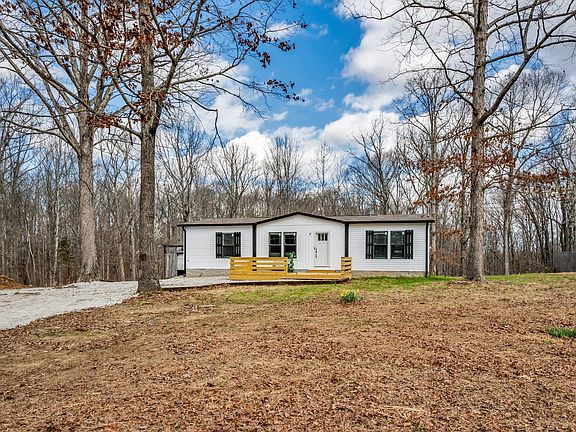 2nd image of 8130 Oak Springs Rd