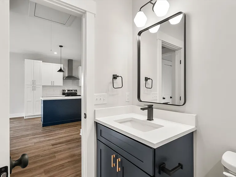 5406 Mildred St — Photo 10