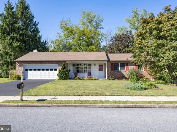 122 Russell Ave, Douglassville, PA 19518