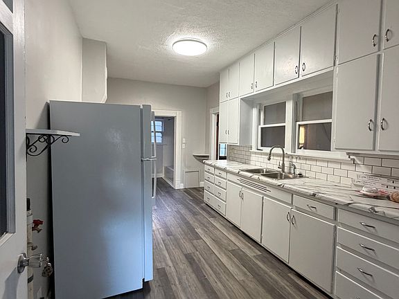 5th image of 530 W 5th St