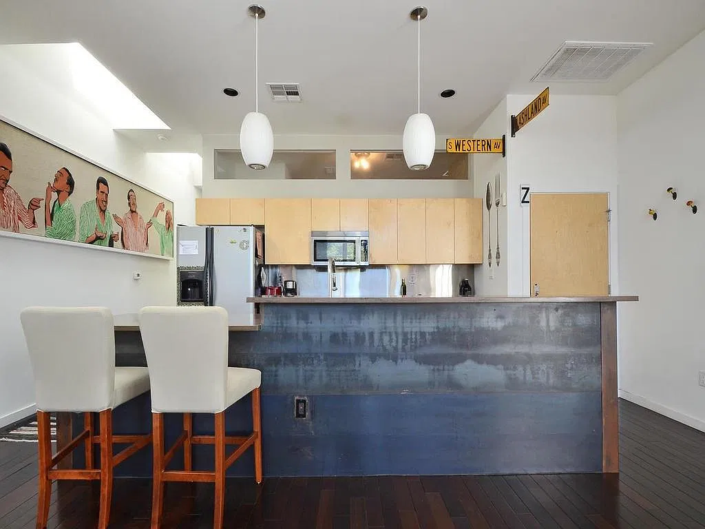 1 bed, 1.0 bath, 1150 sqft, $2,450 — Photo 2