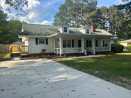 330 Poplar St Photo 1