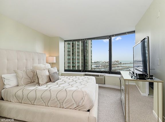 3rd image of 155 N Harbor Dr APT 504