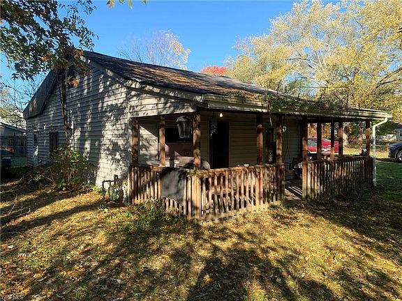 2nd image of 3110 Cosmos Ave