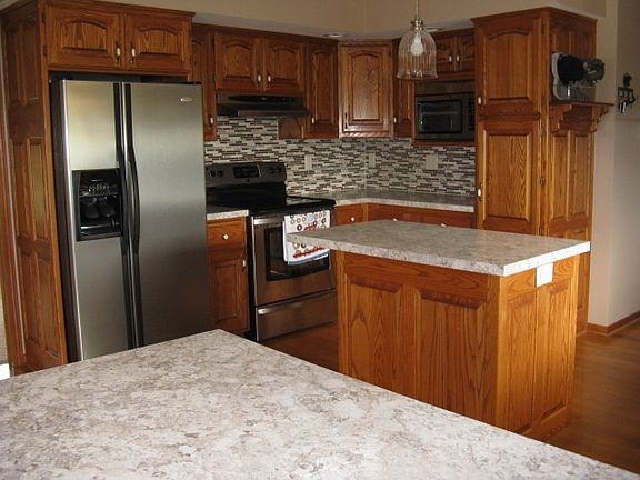 3rd image of 801 Elm Ave