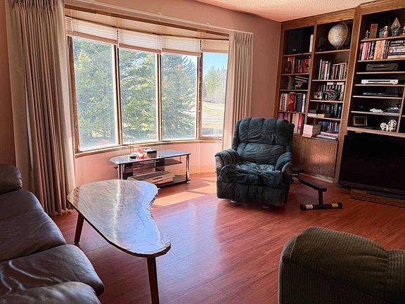 4th image of 2803 S 90th St