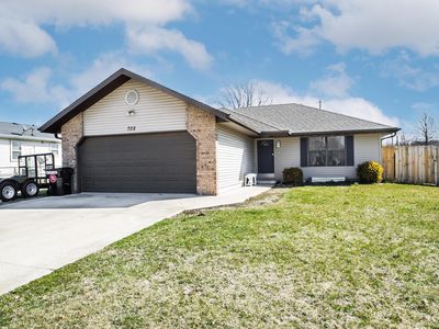 708 S Vine Street, Marshfield, MO, 65706