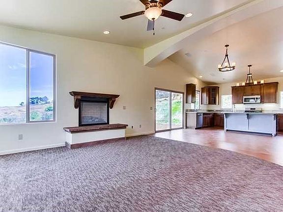 3rd image of 4303 Vista Coronado Dr