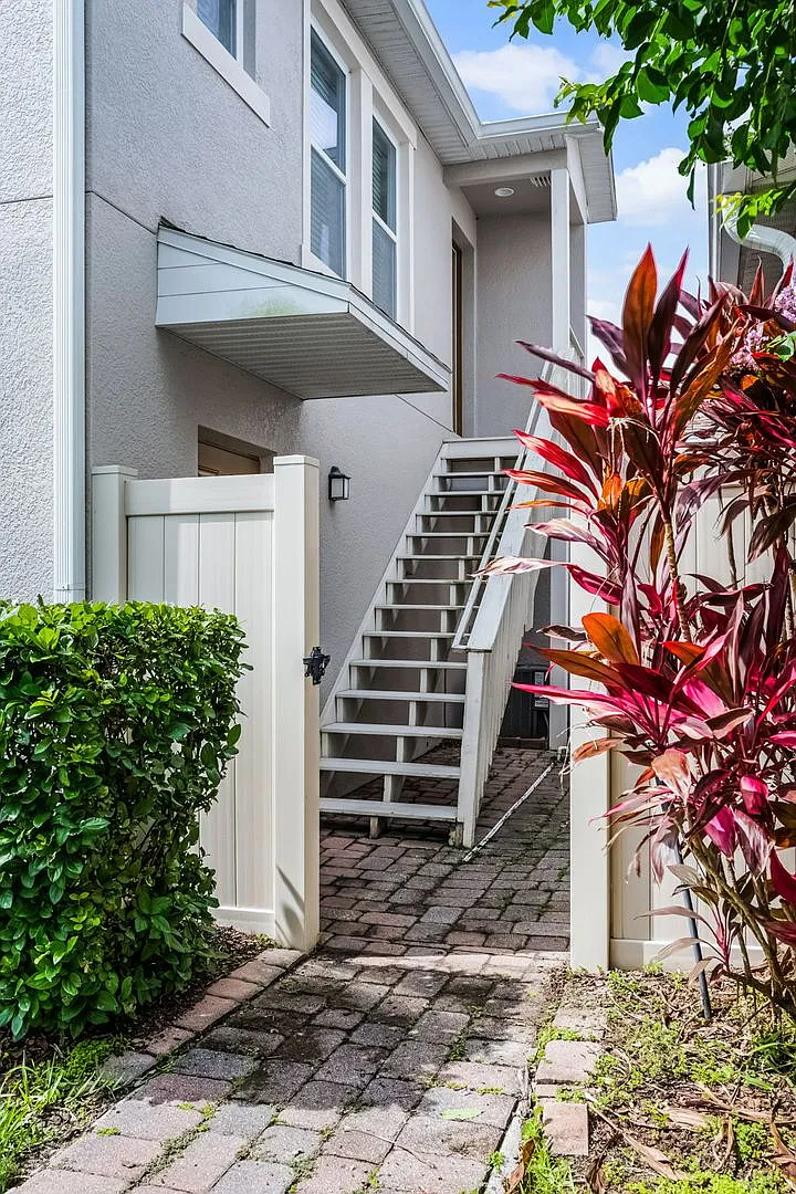 New Windermere Rental — Photo 2
