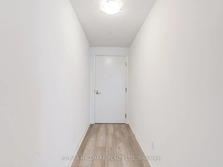 400 King St W #1701 — Photo 6