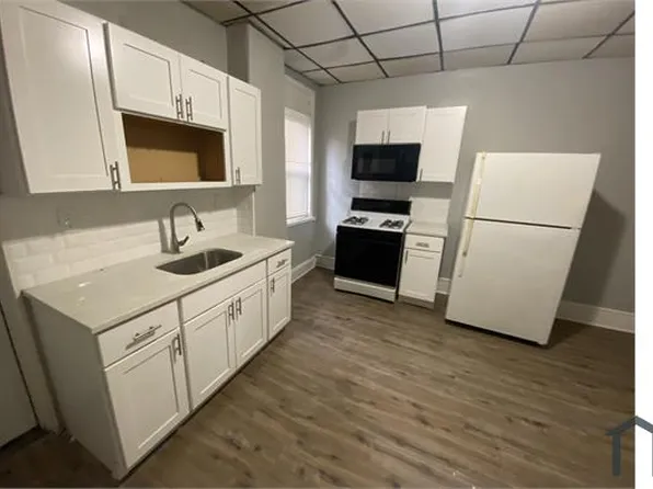 3042 Coral St, Philadelphia, PA 19134