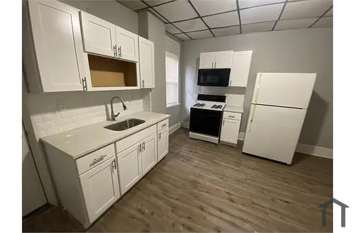 3042 Coral St Photo 1