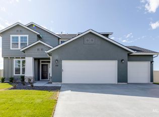 919 E Perjue Basin Dr, Nampa, ID 83686