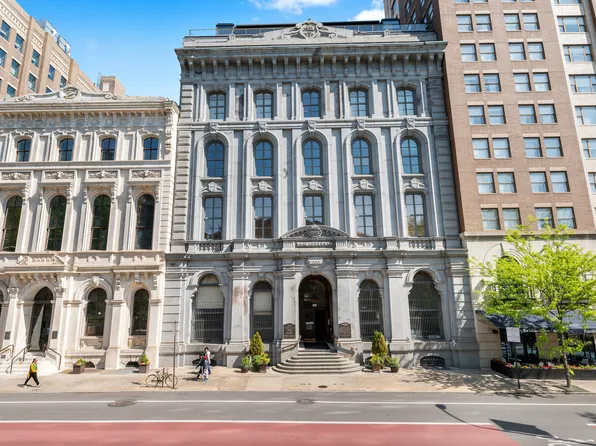 421 Chestnut St APT 404, Philadelphia, PA 19106