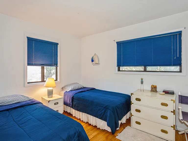 84 Narod Blvd — Photo 11