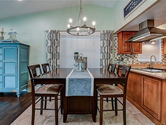 4th image of 2833 Trailwood Ct