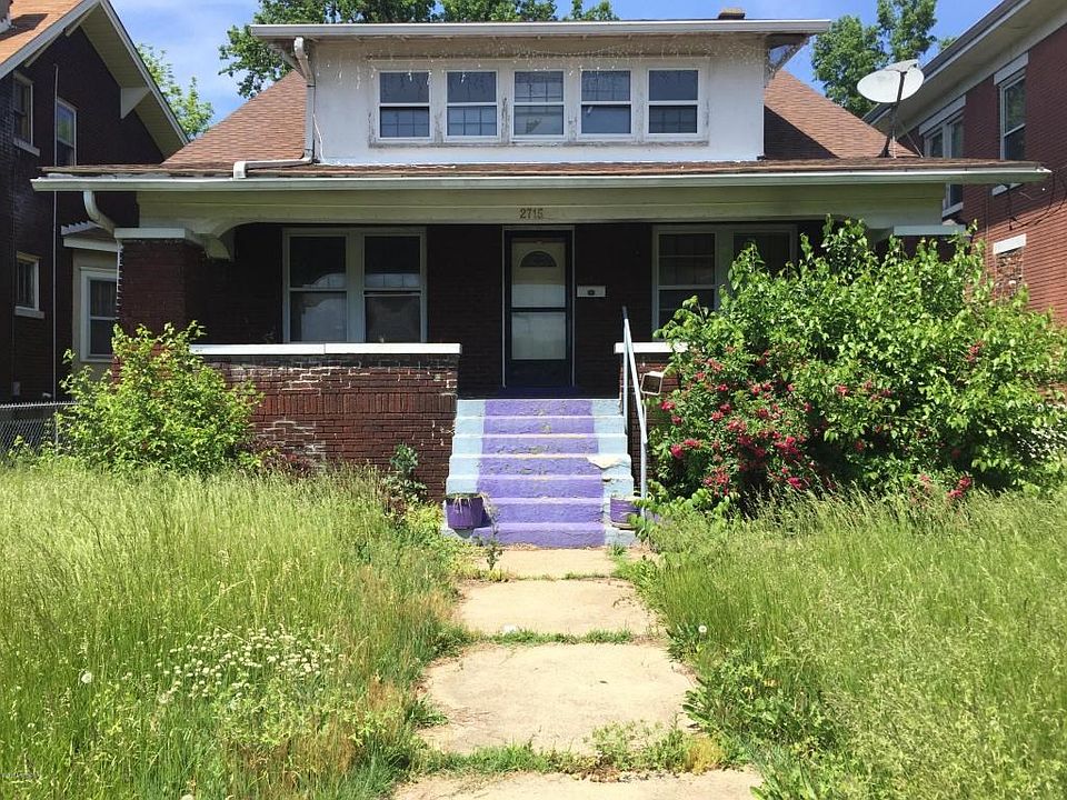 front and back of house