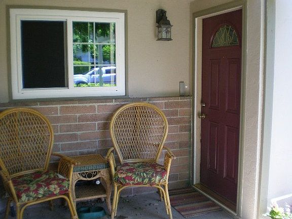 3rd image of 225 Arbor St