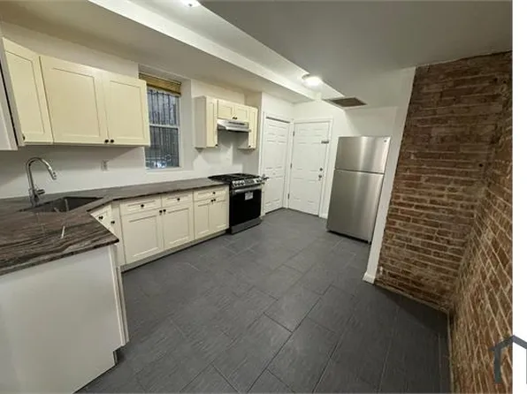 156 Grant Ave #B, Jersey City, NJ 07305