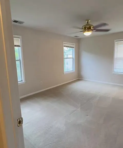 204 Salem Ct #11 — Photo 3