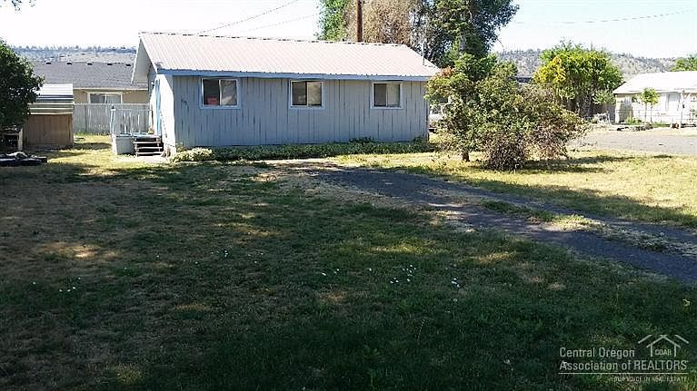 1st image of 722 NW 2nd St