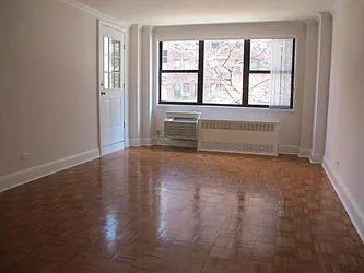 Rented by Metropolis Real Estate of Manhattan