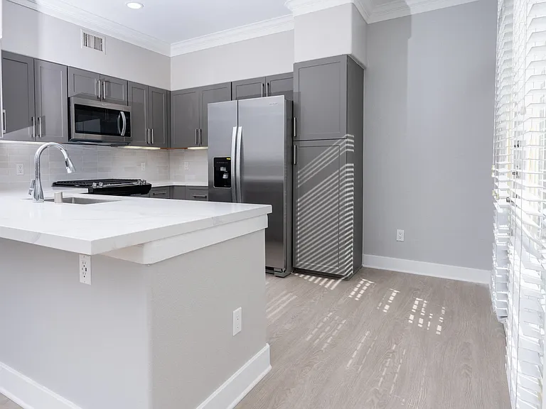 Paladia Luxury Apartments — Photo 148
