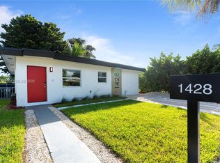 1428 NE 153rd Ter N, Miami, FL 33162