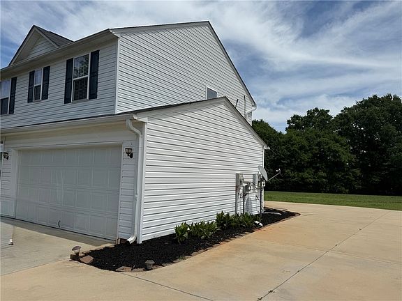 4th image of 115 Combine Ln