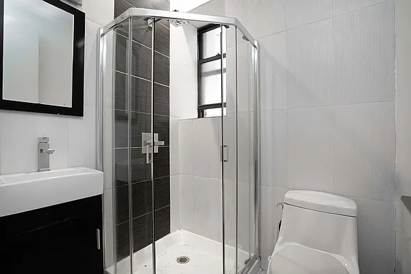 Rented by Avenues Real Estate | media 21