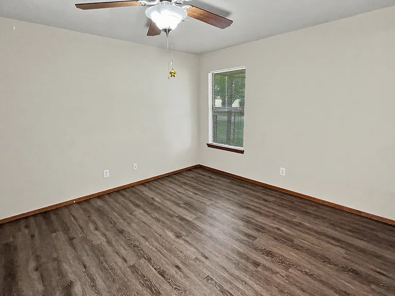 1231 Turner Pl — Photo 12
