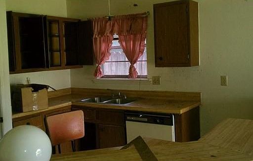 3rd image of 5323 Forest Park Ln