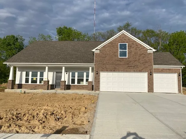 52 Manchester Dr, Trafalgar, IN 46181