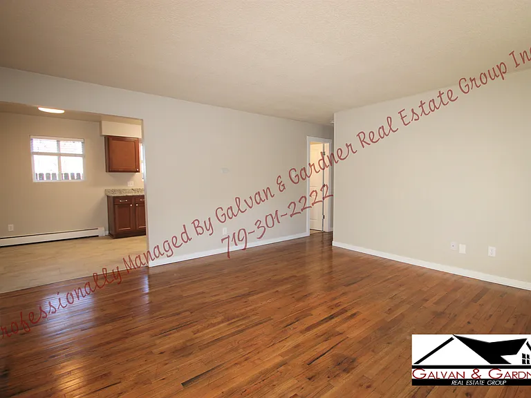 305 E Arvada St #5 — Photo 2