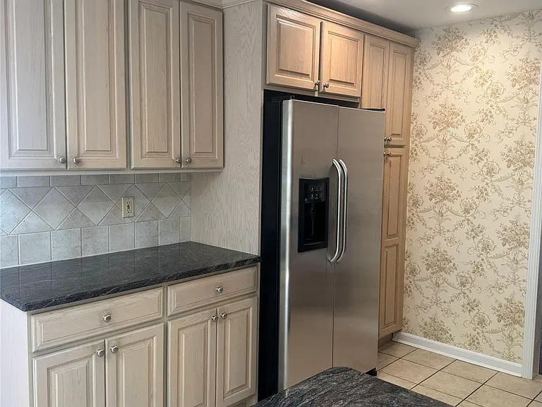 2955 Bond Dr — Photo 10