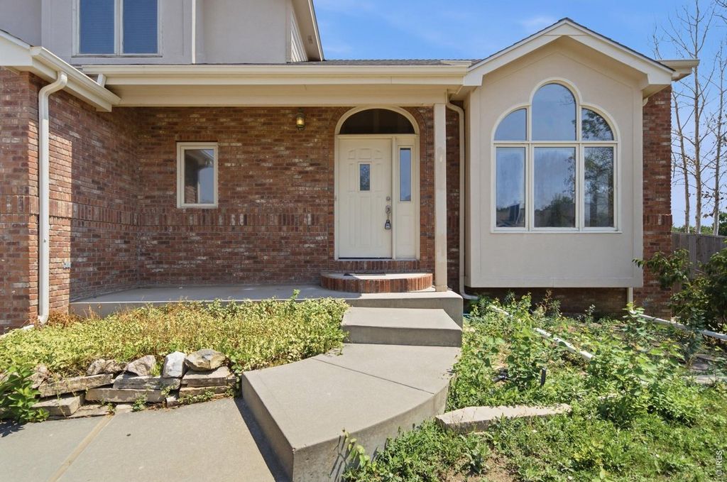 3772 Larkspur Dr