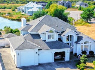 763 Ocean View Ct, Point Roberts, WA 98281