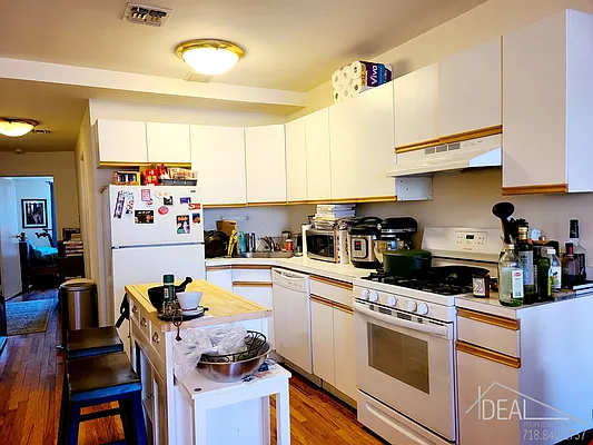 Rented by Ideal Properties Group | media 41