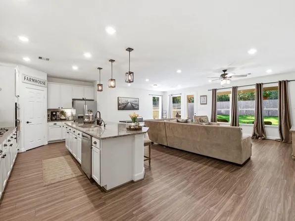 3965 Eagle Nest Lake Ln, Magnolia, TX 77354