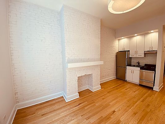 3rd image of 441 W 56th St #B