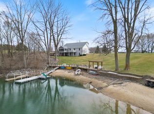2776 E Lapoint Dr, Milford, IN