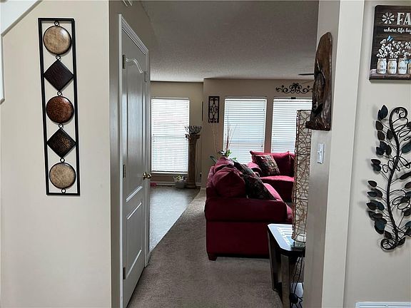 4th image of 737 Highland Dr