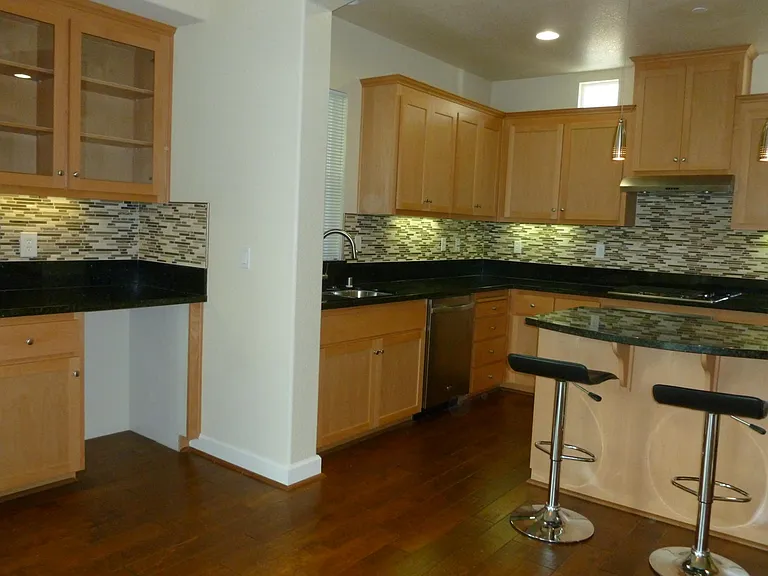216 Hockney Ave — Photo 4