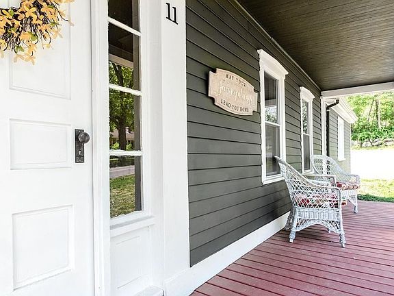 2nd image of 11 Hosmer St